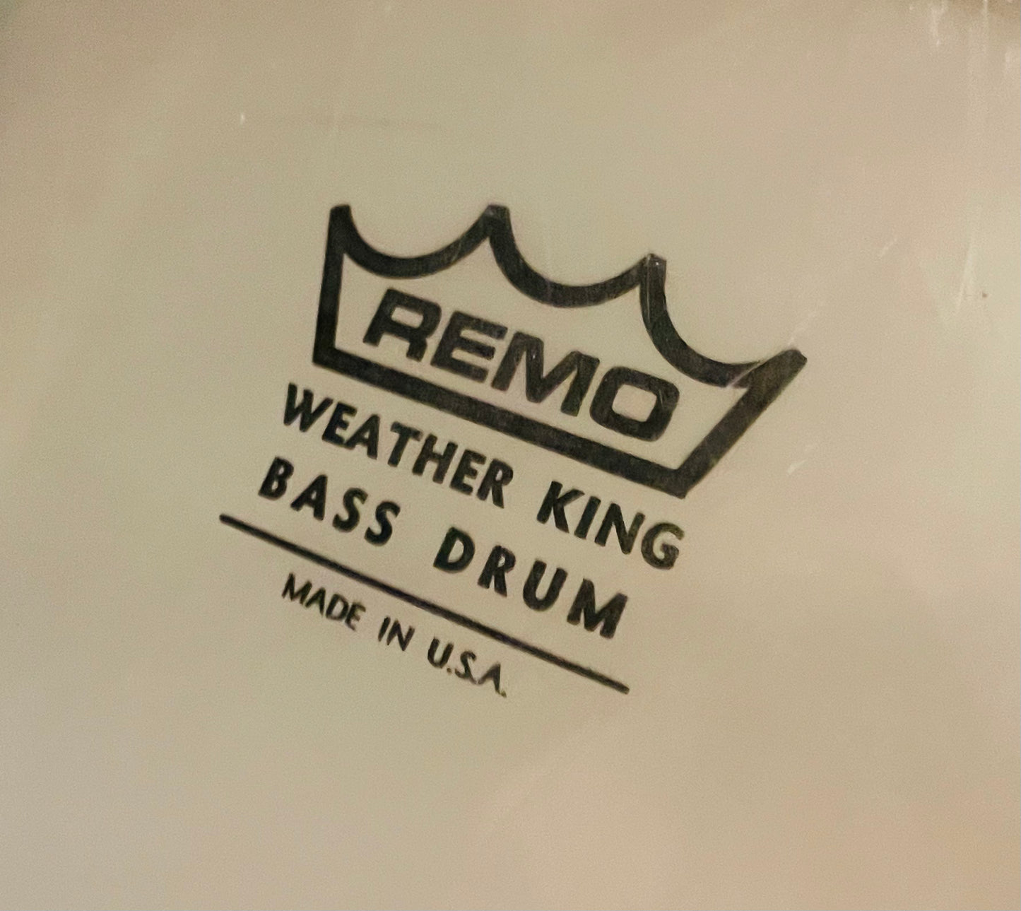 18" Remo Ambassador Clear (bass drum)