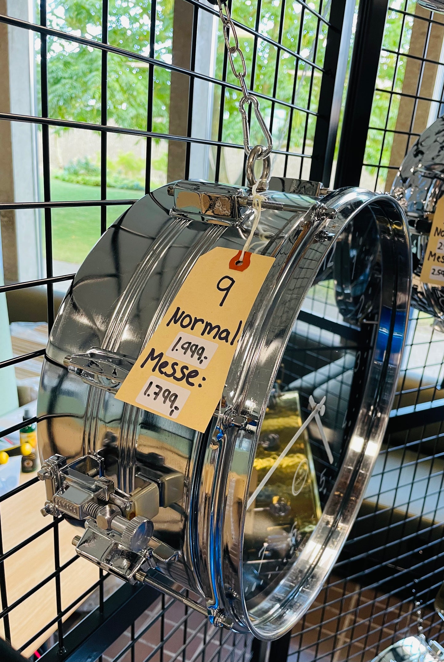 (9) 14" x 6.75" Chain Watch