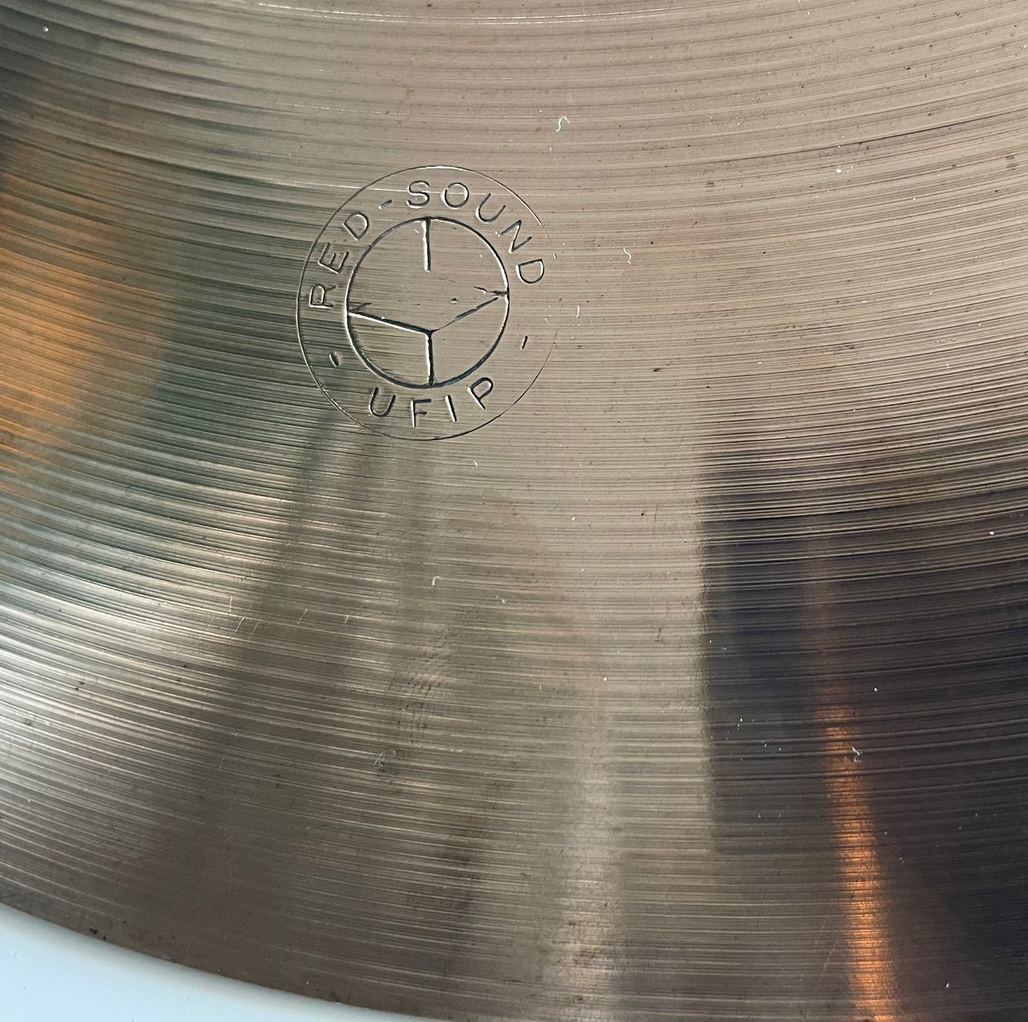 15,5" Ufip Red Sound Crash