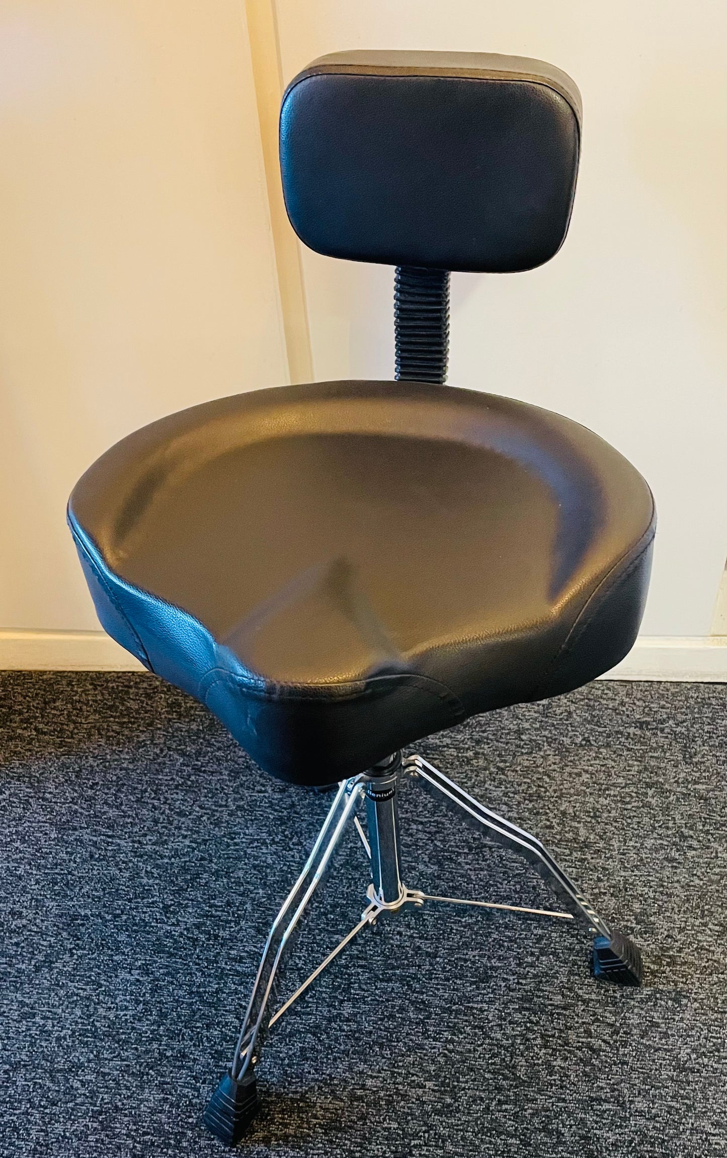 Millenium trommestol m. ryglæn