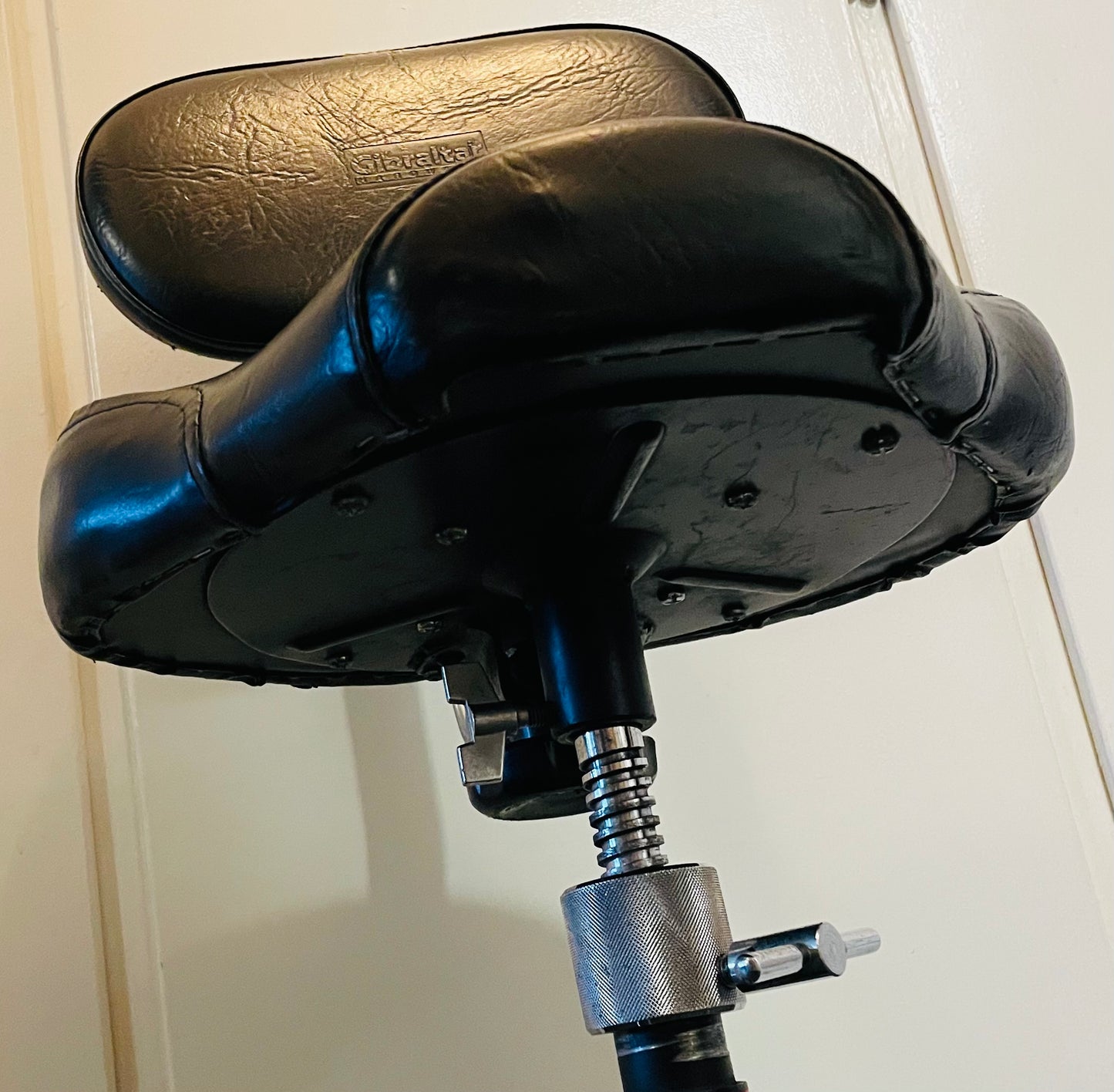 Gibraltar Heavy Duty Trommestol inkl. ryglæn.