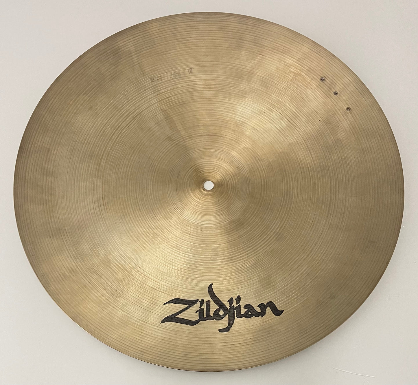 18" Zildjian Avedis Flat Top Ride (med 3 nitter)
