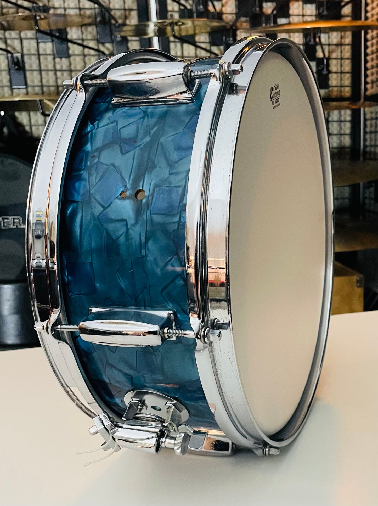 13" x 5" Pearl Oval Badge Mahogni Lilletromme