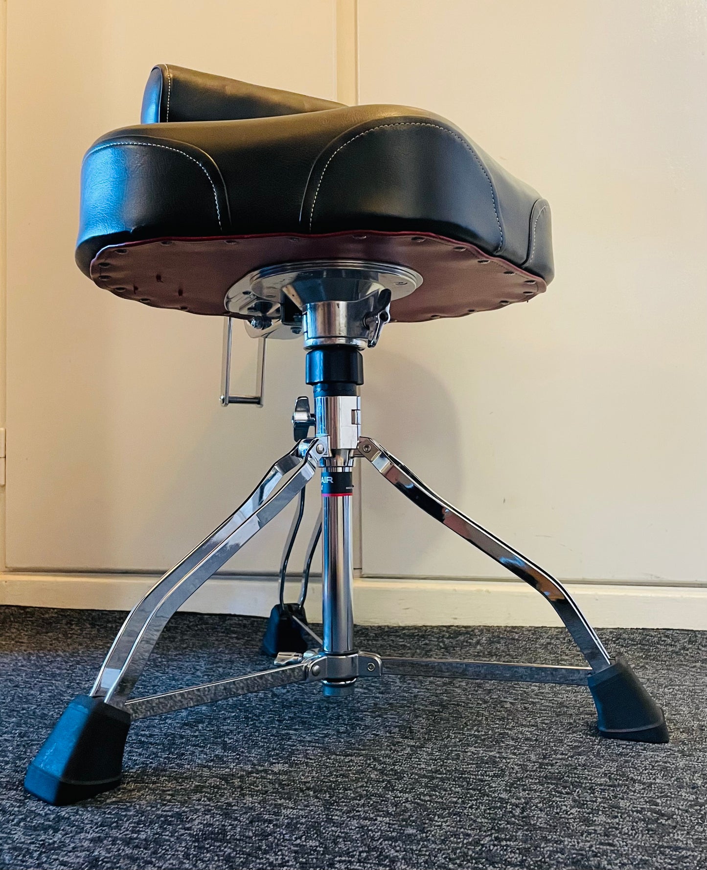 Tama 1st Chair Ergo Rider trommestol inkl. Ryglæn