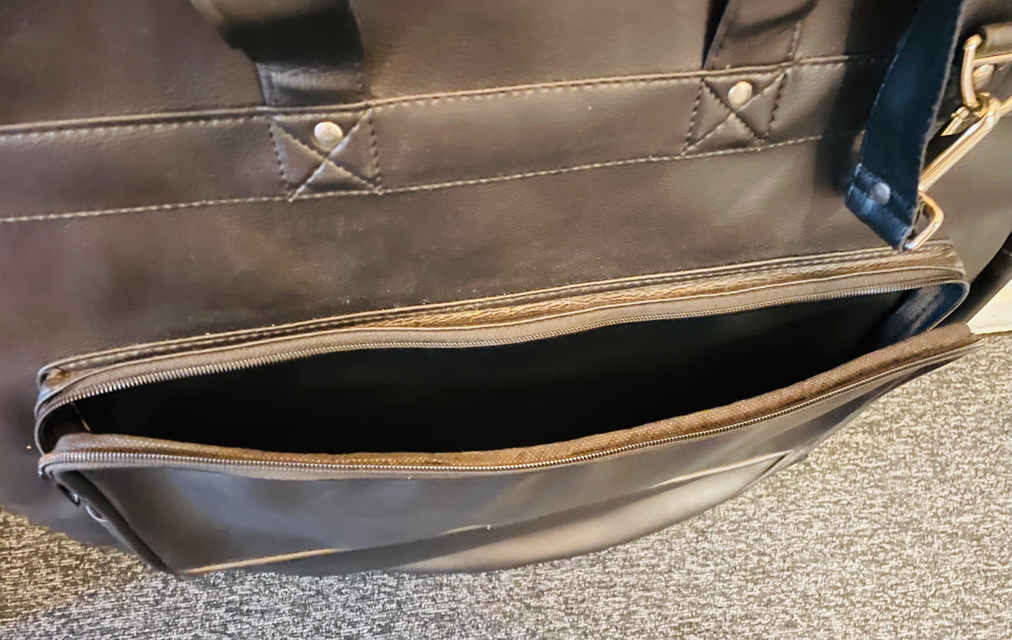 23" Bækkentaske