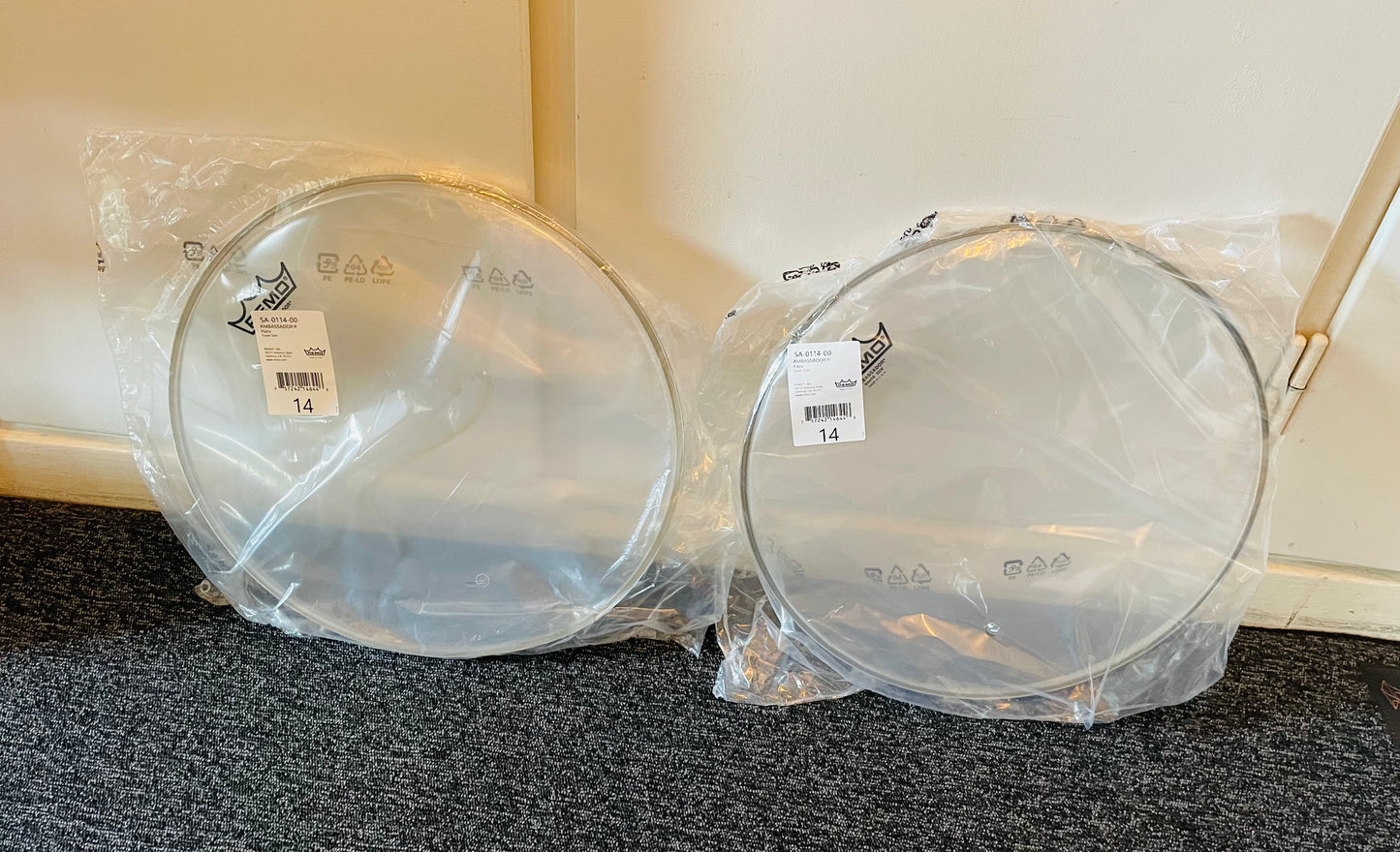 14” Remo Ambassador Hazy