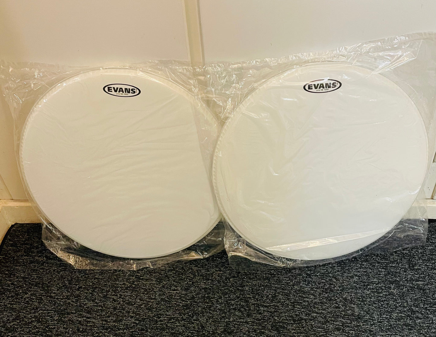 18" Evans Uno 58 1000 (gulvtam)