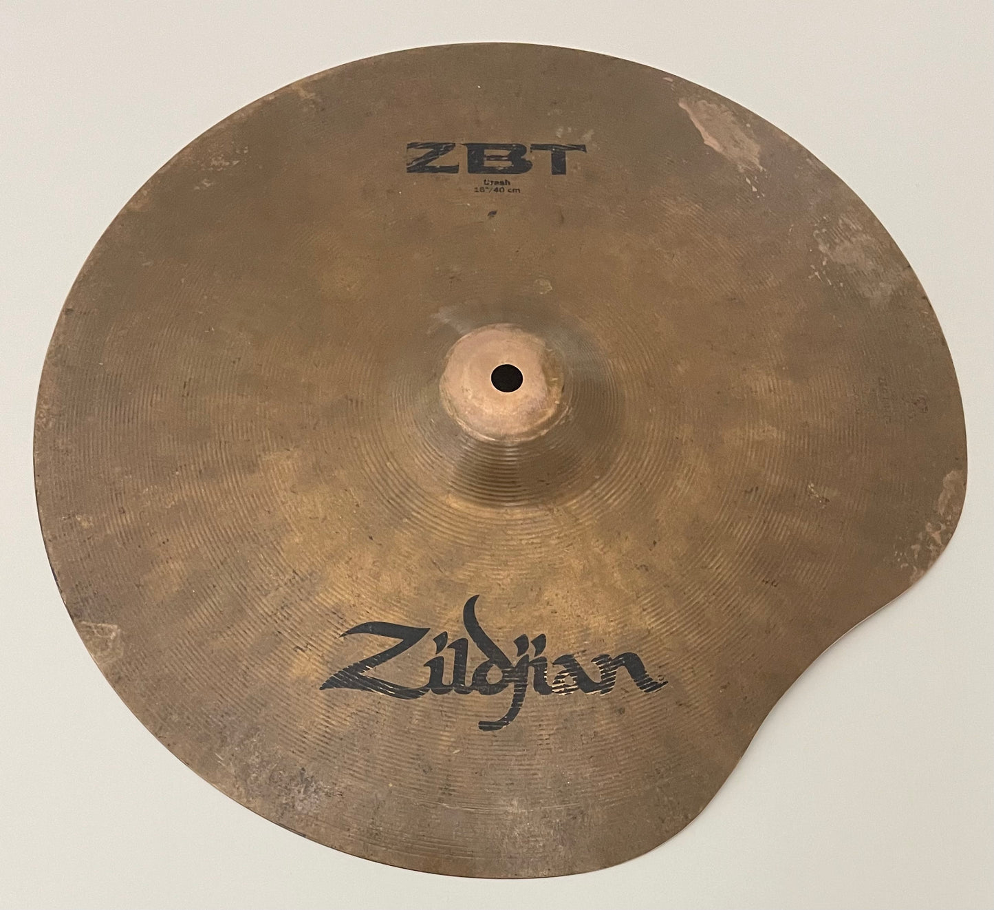 16" Zildjian ZBT Crash (repareret)