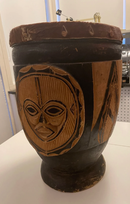 Stor håndlavet Afrikansk Tschokwe/Chokwe tromme